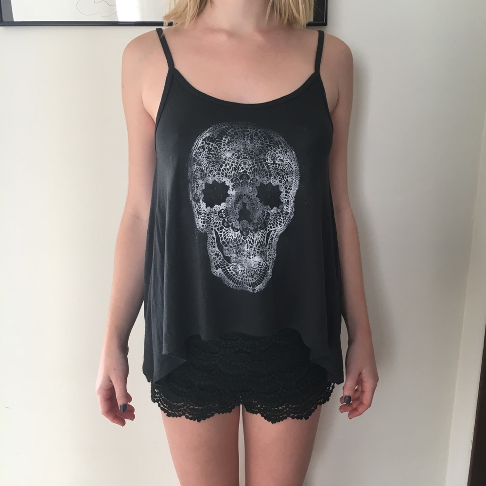 Scoop-back Grey Tank Top with Skull Design